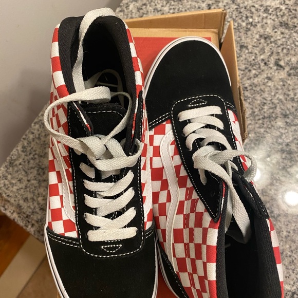 Checkered Vans - Picture 2 of 3